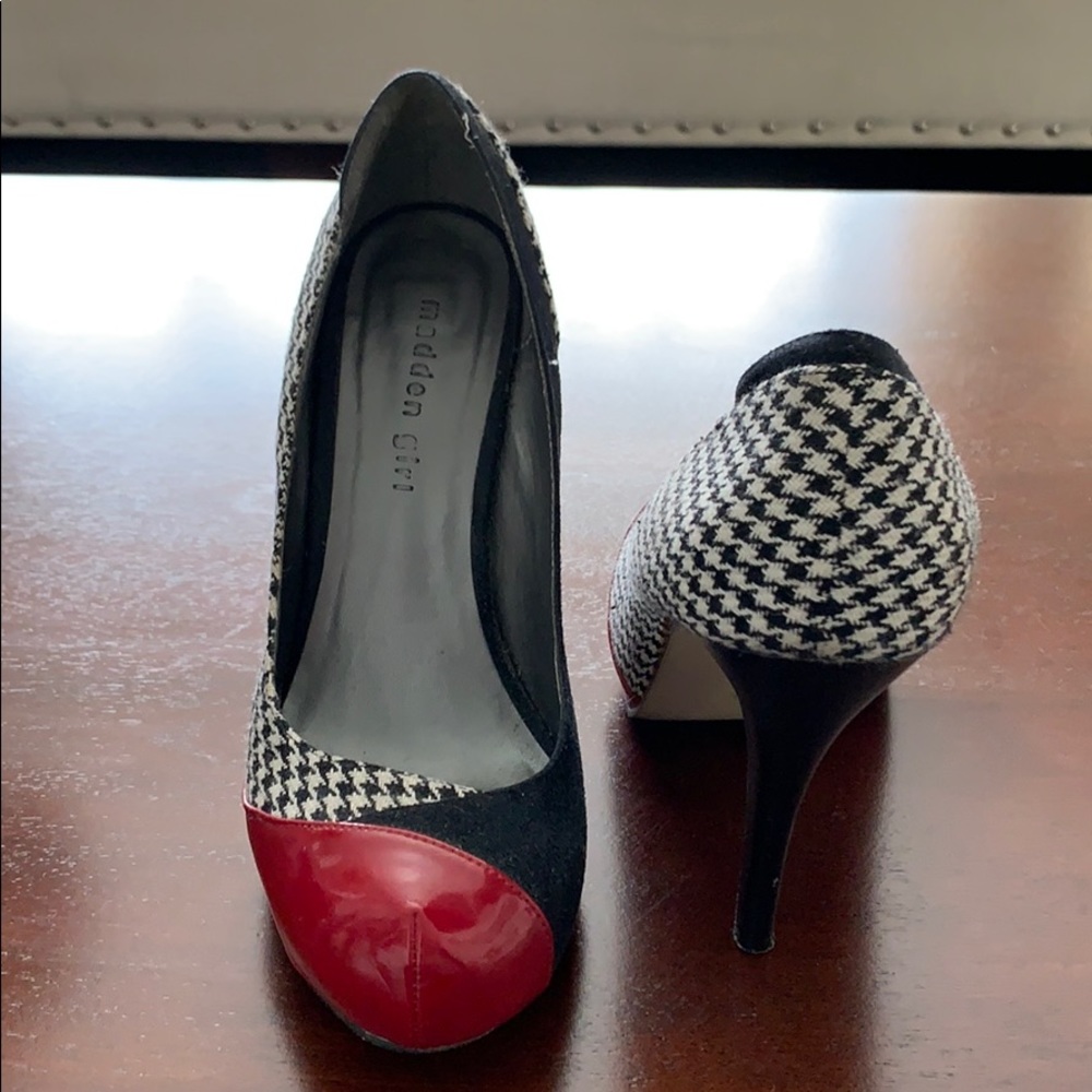 Pumps - Picture 2 of 5
